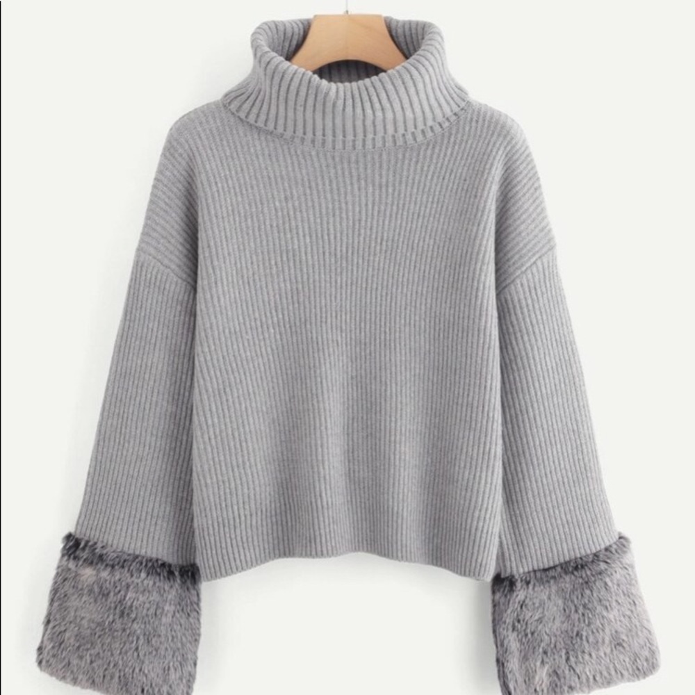 🆕faux fur cuff sweater